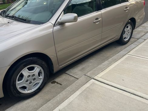 Used 2003 Toyota Camry LE image 4