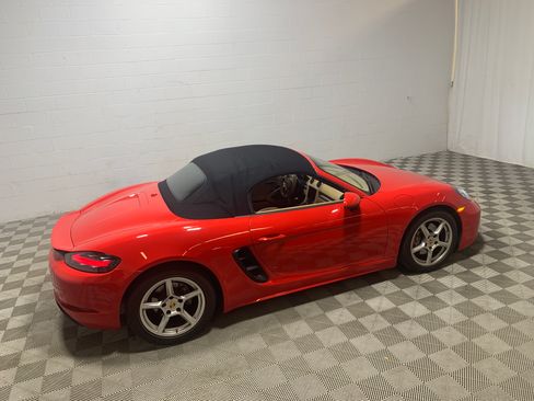 Used 2017 Porsche 718 Boxster RWD image 12