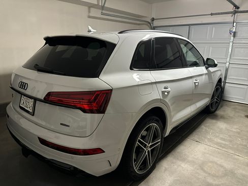 Used 2024 Audi Q5 e Prestige w/ Prestige Package AWD/4WD image 2