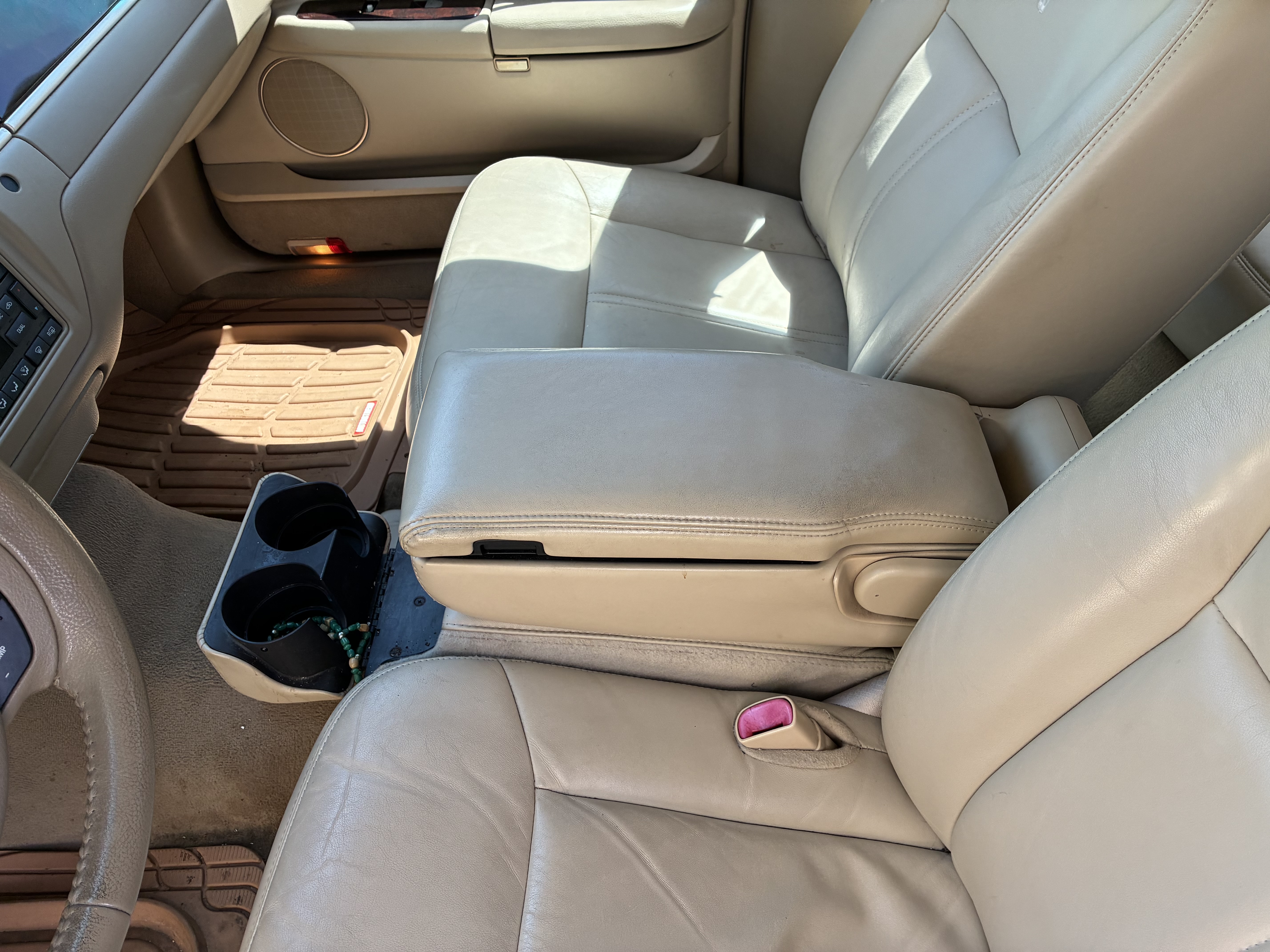 Used 2009 Lincoln Town Car Signature Limited RWD image 9