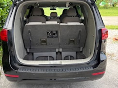 Used 2016 Kia Sedona LX w/ LX Convenience Package image 10