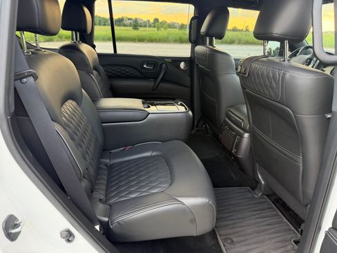 Used 2024 INFINITI QX80 Sensory AWD/4WD image 17