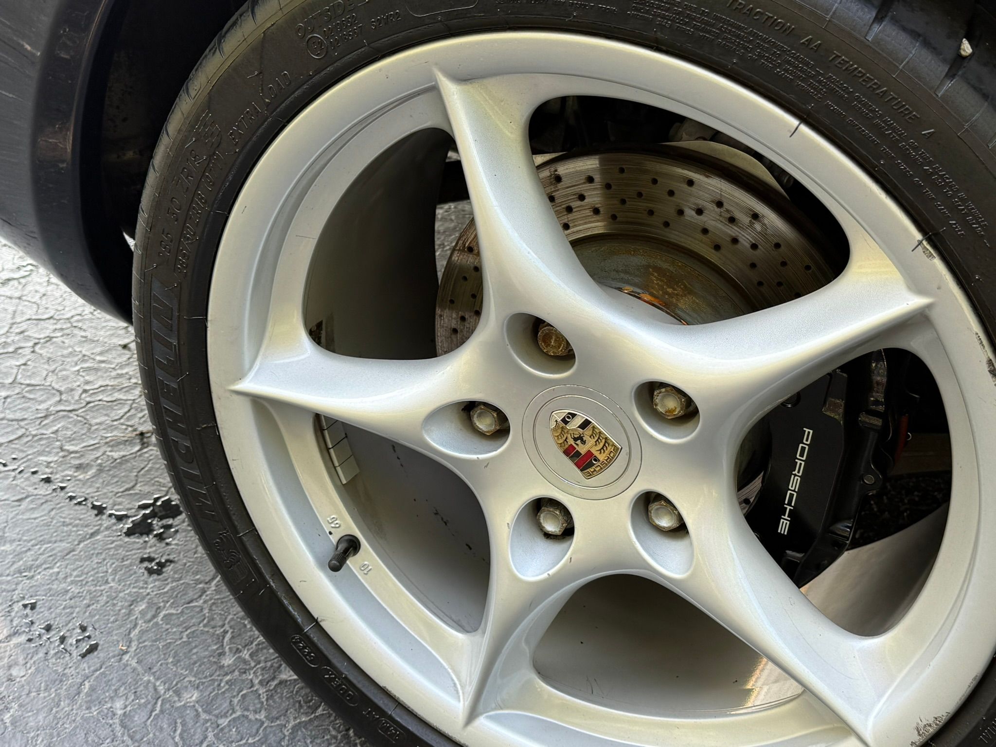 Used 2003 Porsche 911 Cabriolet image 12