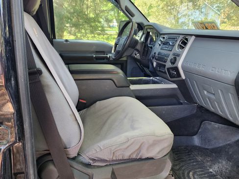 Used 2015 Ford F350 XLT w/ XLT Premium Package image 10