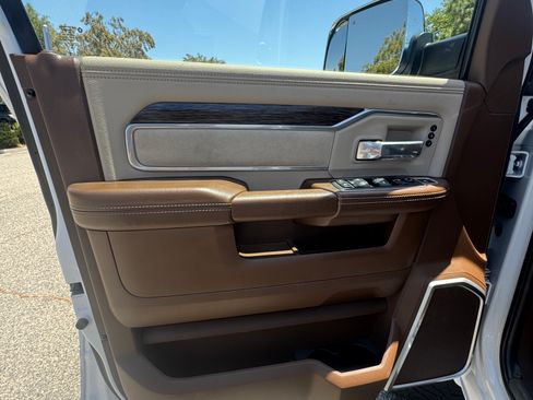 Used 2020 RAM 2500 Laramie AWD/4WD image 4