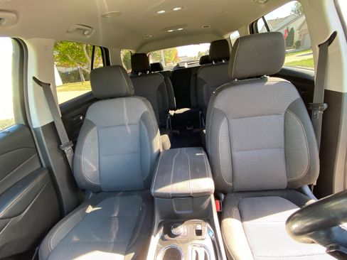 Used 2018 Chevrolet Traverse LT w/ LPO, Floor Liner Package image 15
