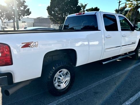 Used 2007 Chevrolet Silverado 2500 LTZ w/ Safety Package AWD/4WD image 6