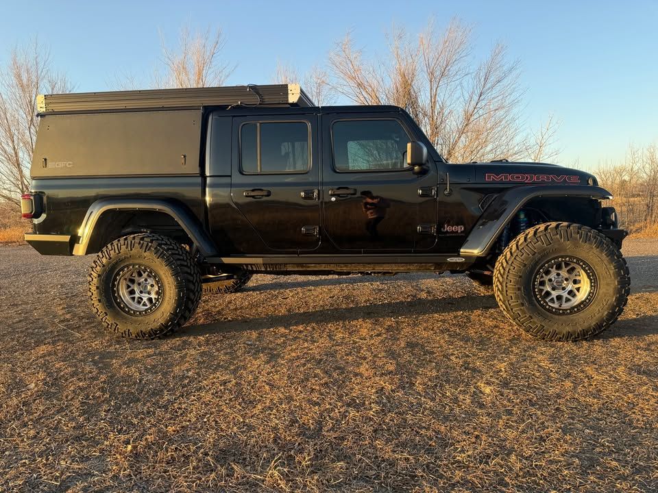Used 2021 Jeep Gladiator Mojave AWD/4WD image 6