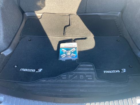 Used 2010 MAZDA MAZDA3 s Grand Touring image 28