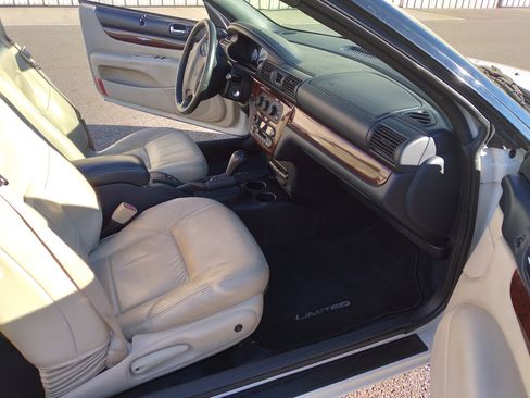 Used 2002 Chrysler Sebring Limited image 23