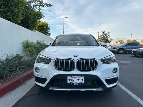 Used 2017 BMW X1 xDrive28i image 2