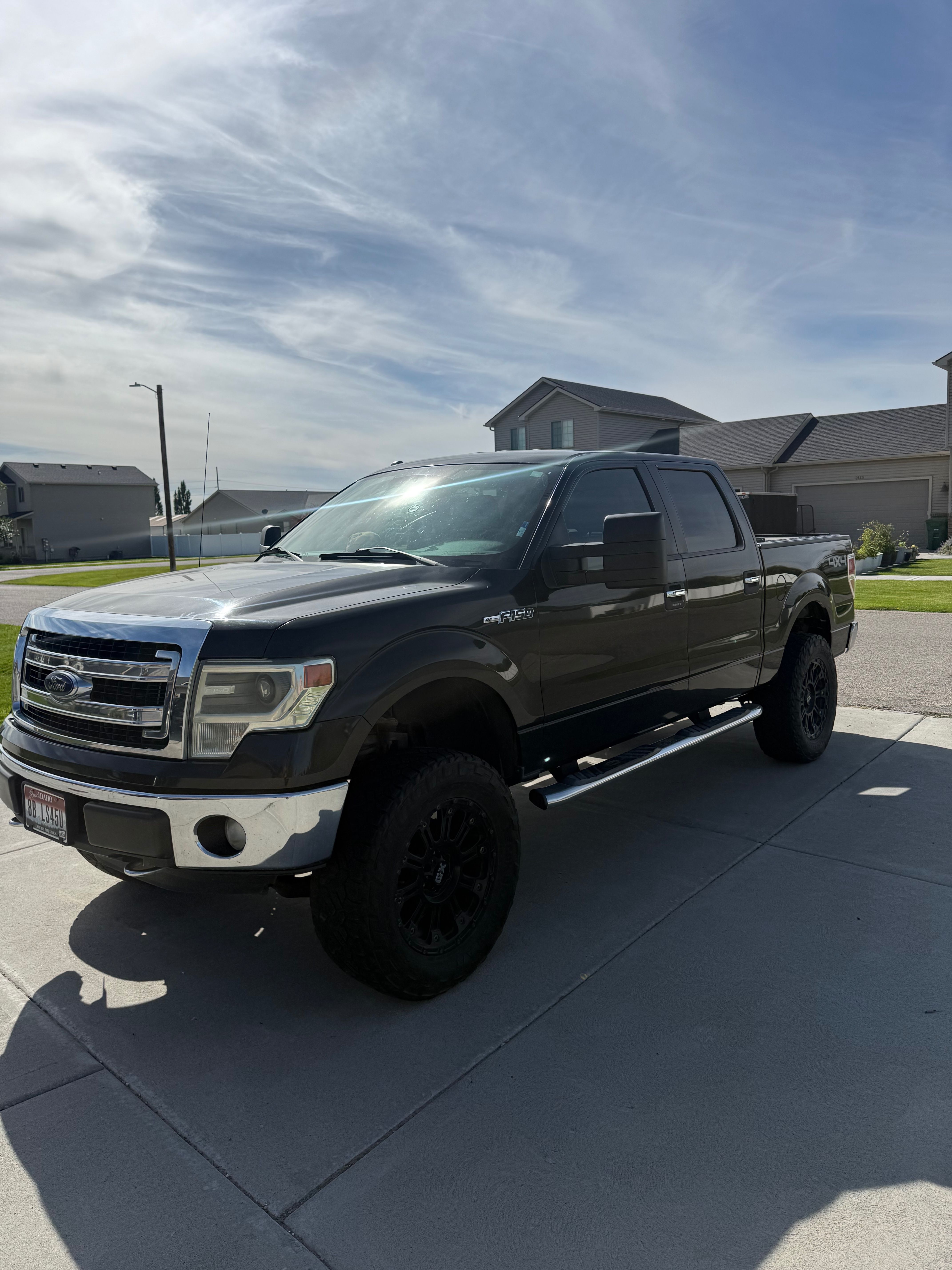 Used 2014 Ford F150 XLT w/ Equipment Group 302A Luxury AWD/4WD image 1