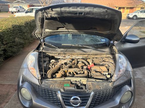 Used 2012 Nissan Juke SL w/ Sport Pkg image 13