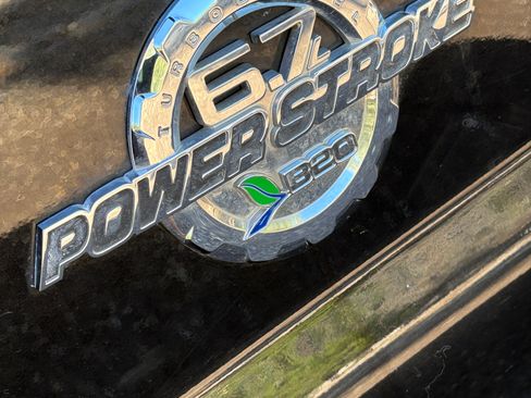 Used 2015 Ford F250 Platinum w/ FX4 Off-Road Package image 9