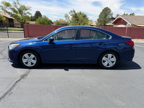 Used 2017 Subaru Legacy 2.5i AWD/4WD image 2