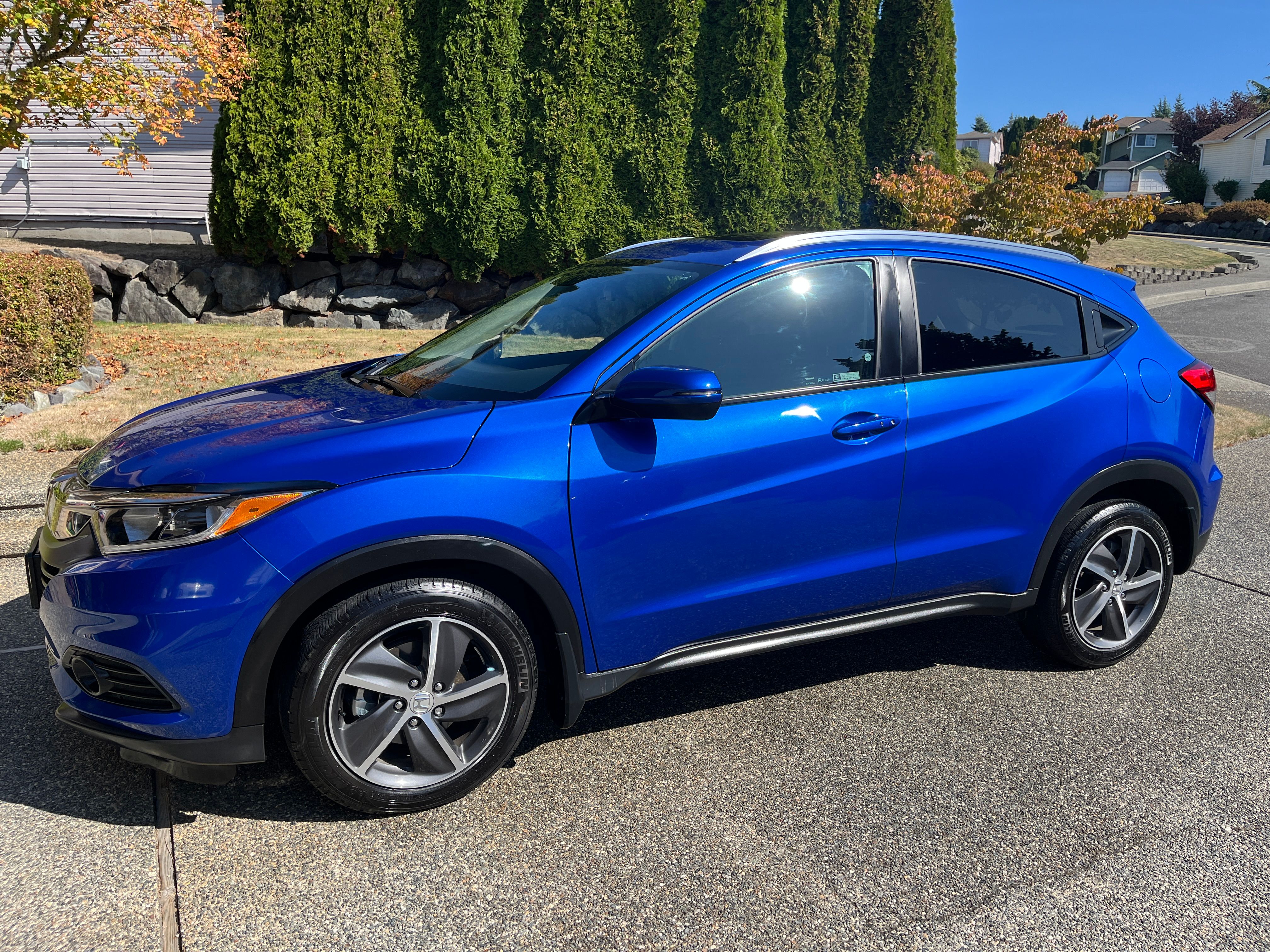 Used 2021 Honda HR-V EX image 1