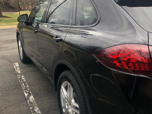 Used 2014 Porsche Cayenne Sport Utility 4D image 5