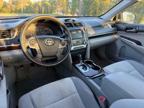 Used 2012 Toyota Camry XLE image 14