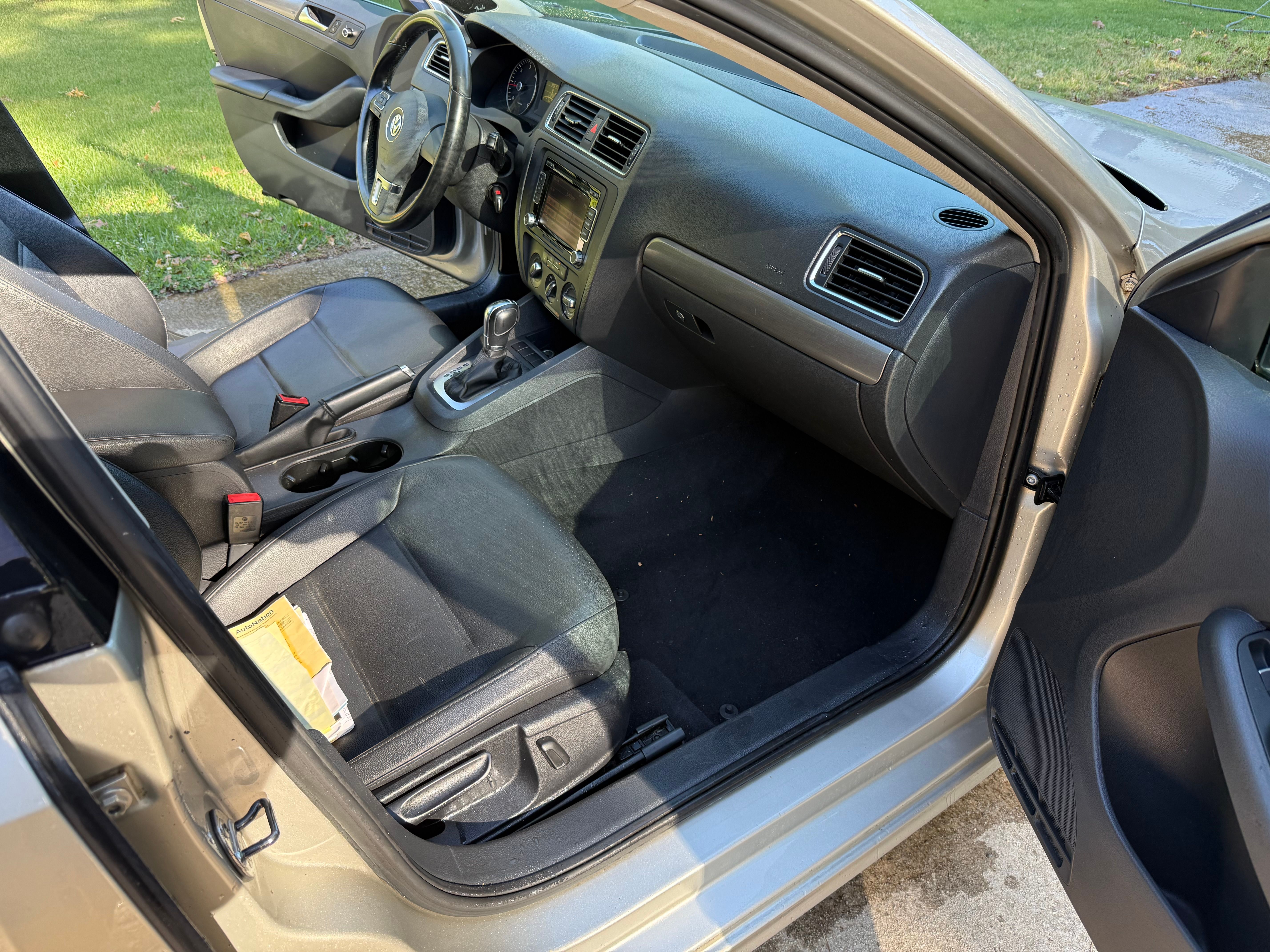 Used 2013 Volkswagen Jetta TDI FWD image 11