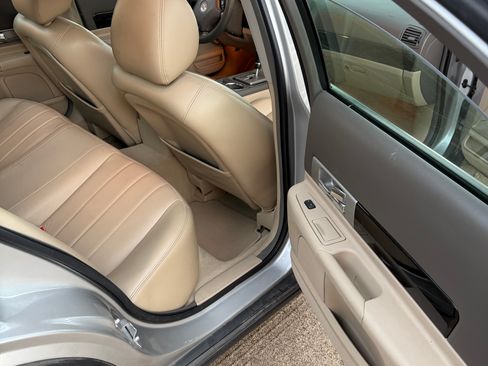 Used 2005 Lincoln LS RWD image 13