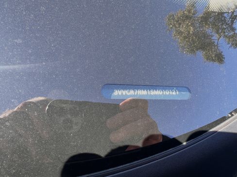 Used 2025 Volkswagen Tiguan S image 2