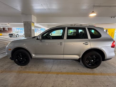 Used 2008 Porsche Cayenne AWD/4WD image 1