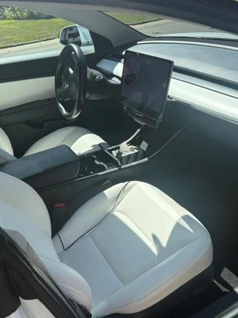 Used 2018 Tesla Model 3 Mid Range RWD image 4