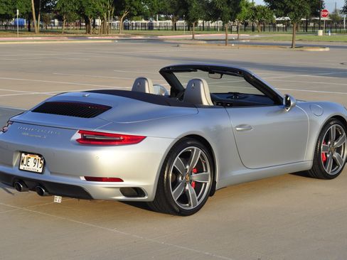 Used 2017 Porsche 911 Carrera S RWD image 14