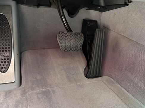 Used 2003 BMW 540i Sedan image 26