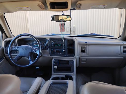 Used 2004 Chevrolet Silverado 3500 4x4 Crew Cab w/ Heavy-Duty Power Package image 6