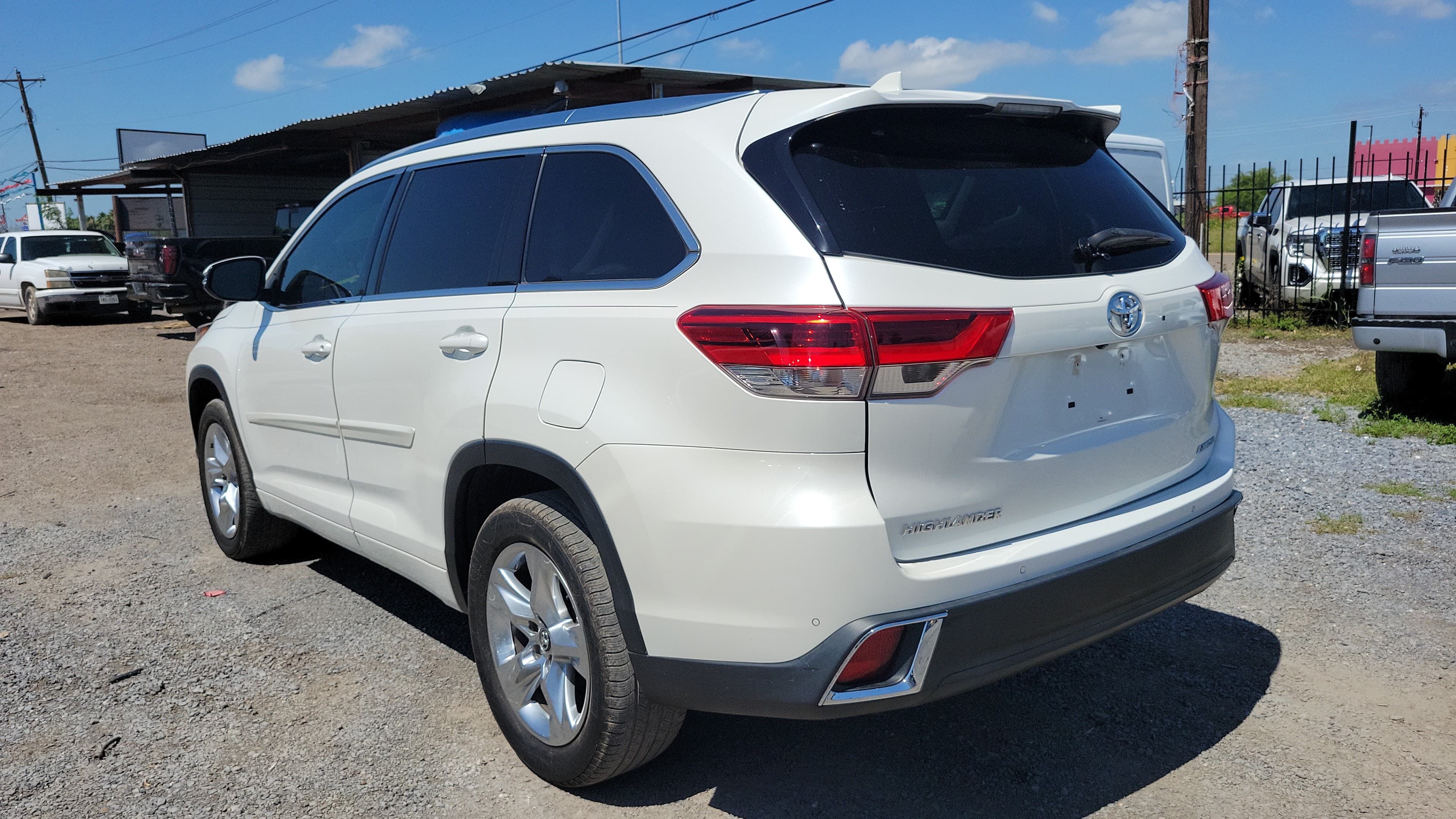 Used 2017 Toyota Highlander Limited FWD image 13
