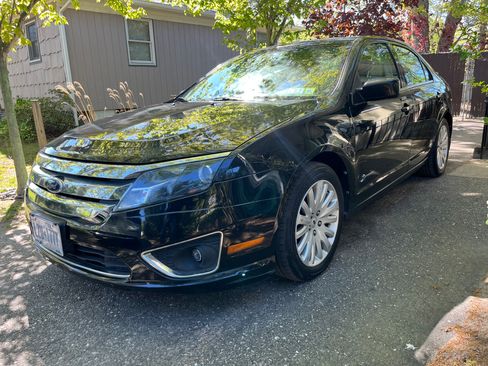 Used 2010 Ford Fusion Hybrid FWD image 14