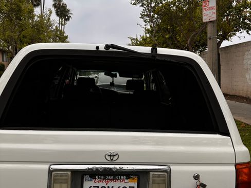 Used 1993 Toyota 4Runner SR5 AWD/4WD image 11