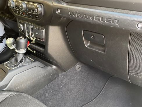 Used 2023 Jeep Wrangler Sport image 10