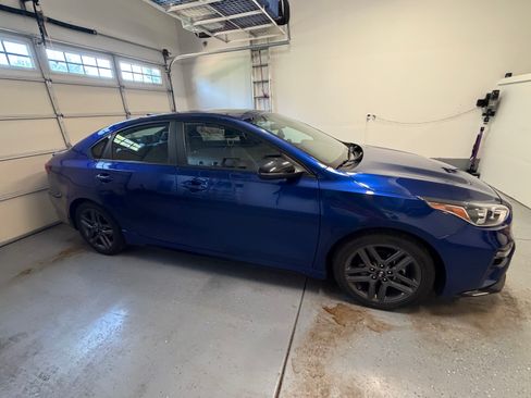 Used 2021 Kia Forte GT-Line w/ GT-Line Premium Package FWD image 4