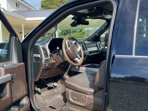 Used 2017 Ford F450 King Ranch w/ Tow Technology Bundle image 12