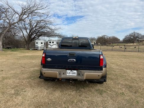 Used 2014 Ford F350 King Ranch w/ King Ranch w/Chrome Package image 5