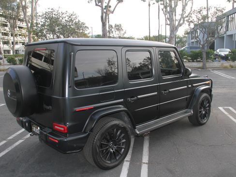 Used 2021 Mercedes-Benz G 550 image 2
