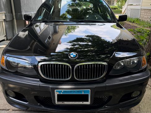 Used 2004 BMW 330i Sedan RWD image 1