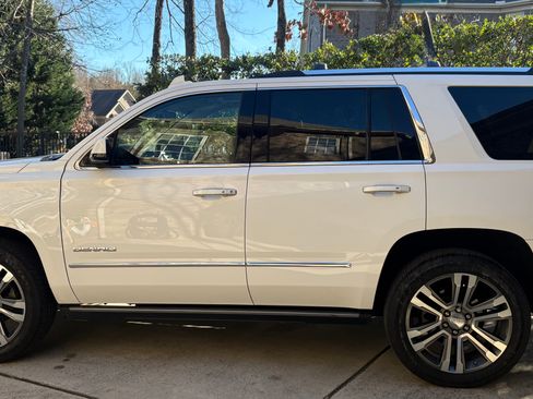 Used 2019 GMC Yukon Denali w/ Denali Ultimate Package image 1