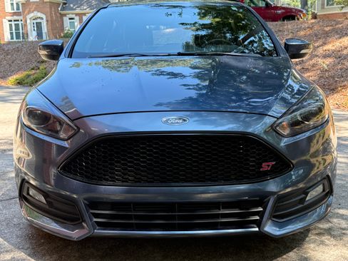 Used 2018 Ford Focus ST w/ Equipment Group 401A FWD image 1