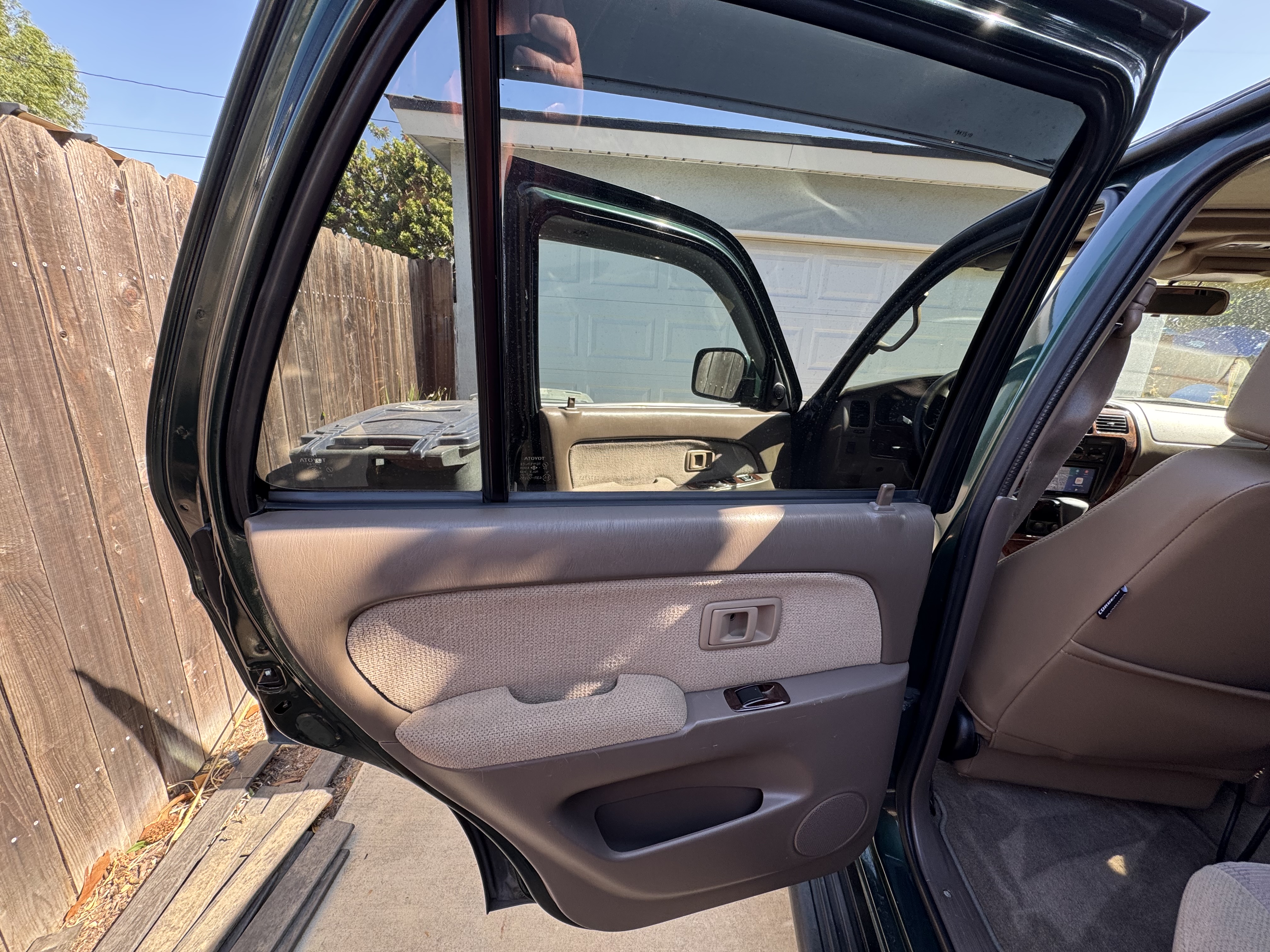 Used 2000 Toyota 4Runner SR5 w/ Upgrade Value Pkg 4 RWD image 14