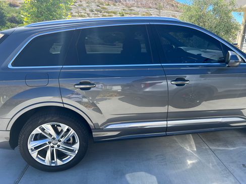 Used 2020 Audi Q7 2.0T Premium w/ Convenience Package AWD/4WD image 13