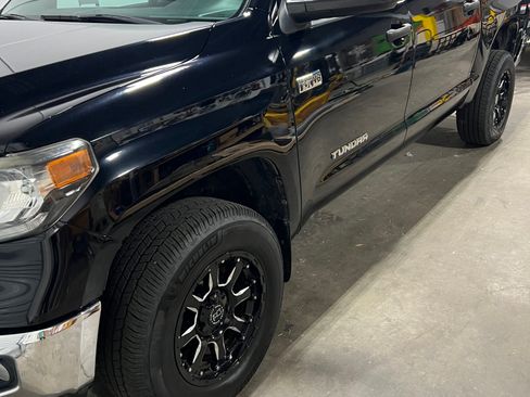 Used 2020 Toyota Tundra SR5 AWD/4WD image 14