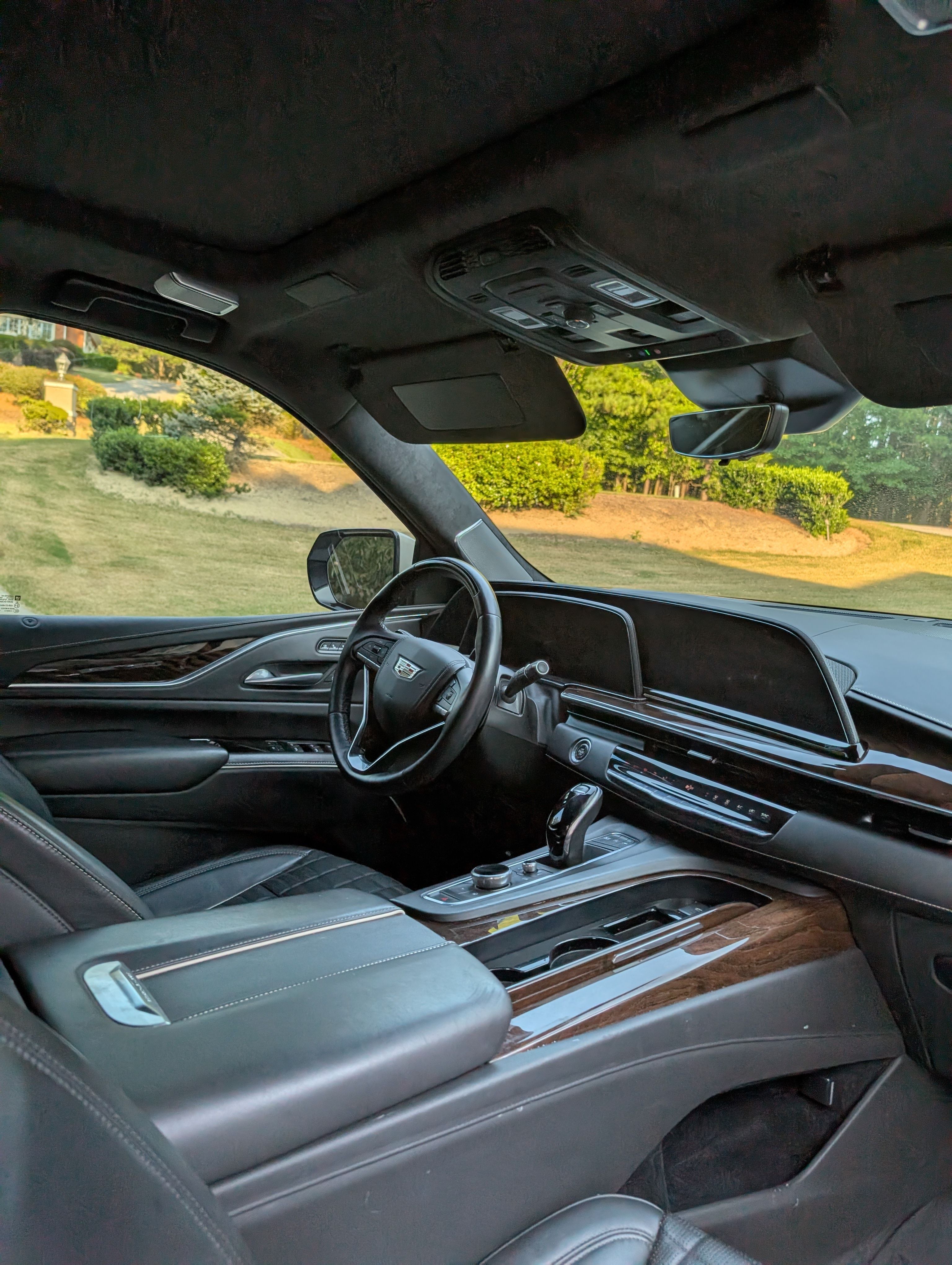 Used 2022 Cadillac Escalade ESV Premium Luxury Platinum w/ Heavy-Duty Trailer Package RWD image 6
