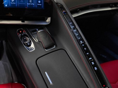 Used 2024 Chevrolet Corvette Stingray Coupe w/ Z51 Performance Package image 18