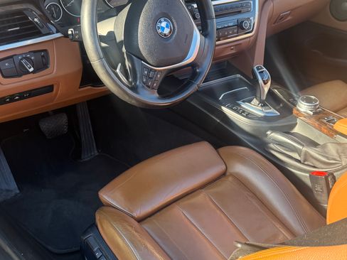 Used 2017 BMW 440i xDrive 440i xDrive Convertible 2D image 2