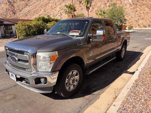Used 2014 Ford F350 Lariat w/ Lariat Ultimate Package image 4