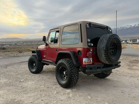 Used 1998 Jeep Wrangler SE image 8