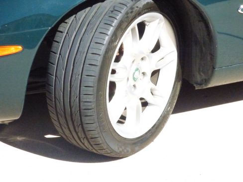 Used 2001 Jaguar XK8 Convertible image 11